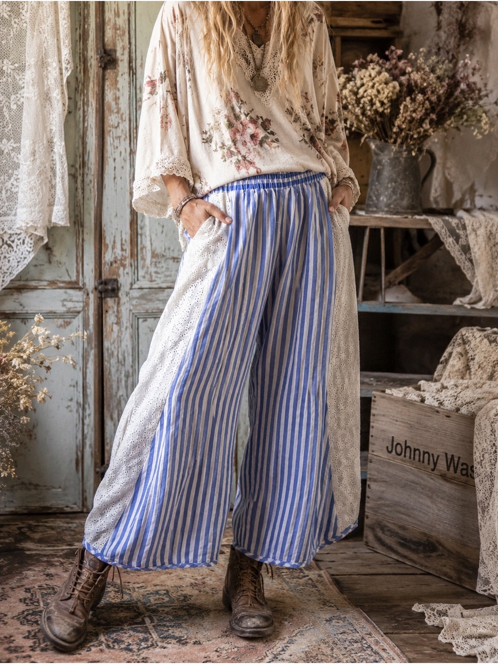 Source Unknown Blue & White Striped Wide-Leg Pants with Eyelet Panels